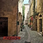 Le Chic Boheme Hotel *