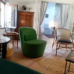 Le Chic Boheme Hotel