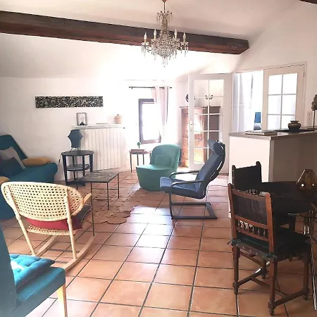 Le Chic Bohème Hotel *